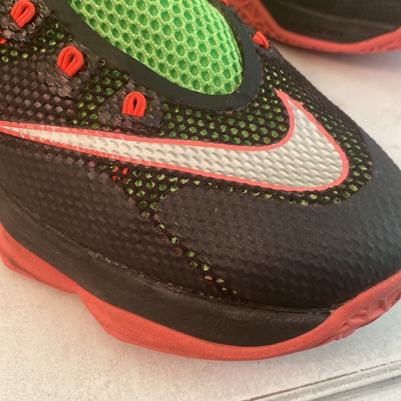 Nike LeBron 12 Low Remix 724557-003 shoes main image 14
